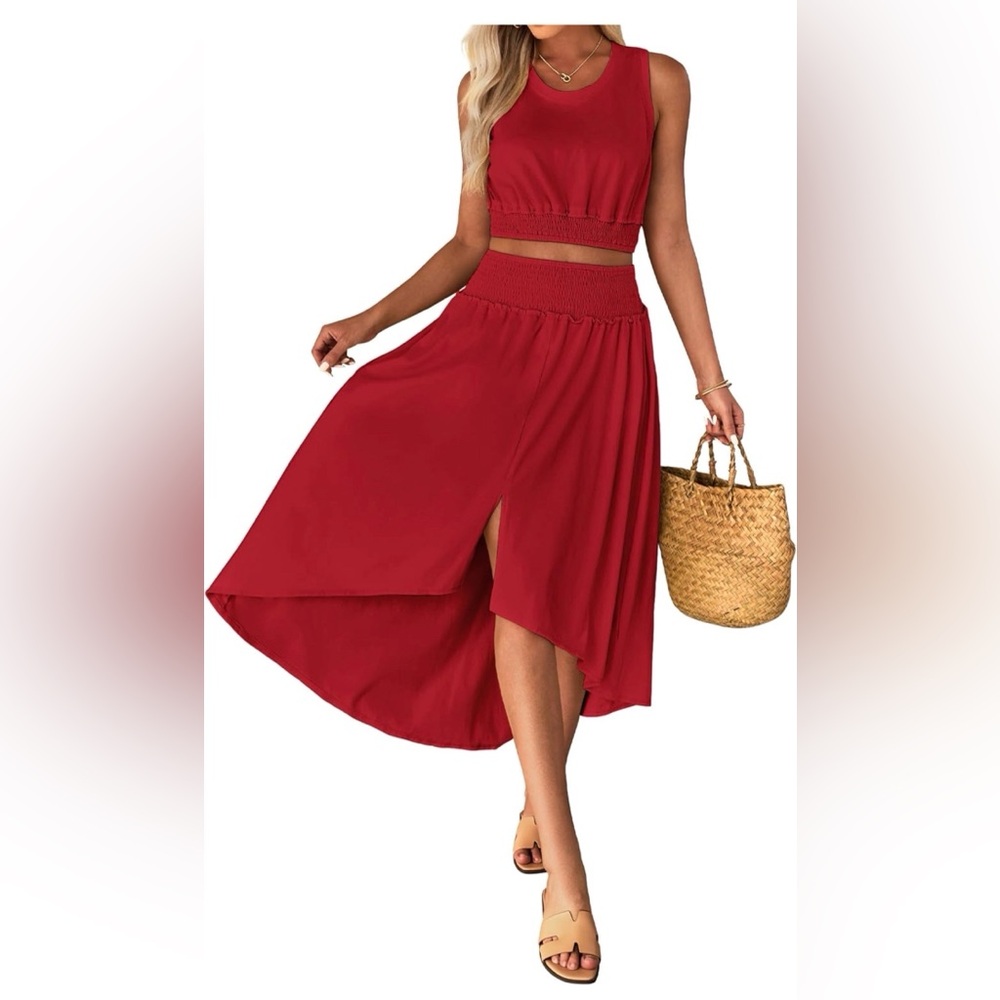 Red Sleeveless Two-Piece Set - Picture 2 of 5